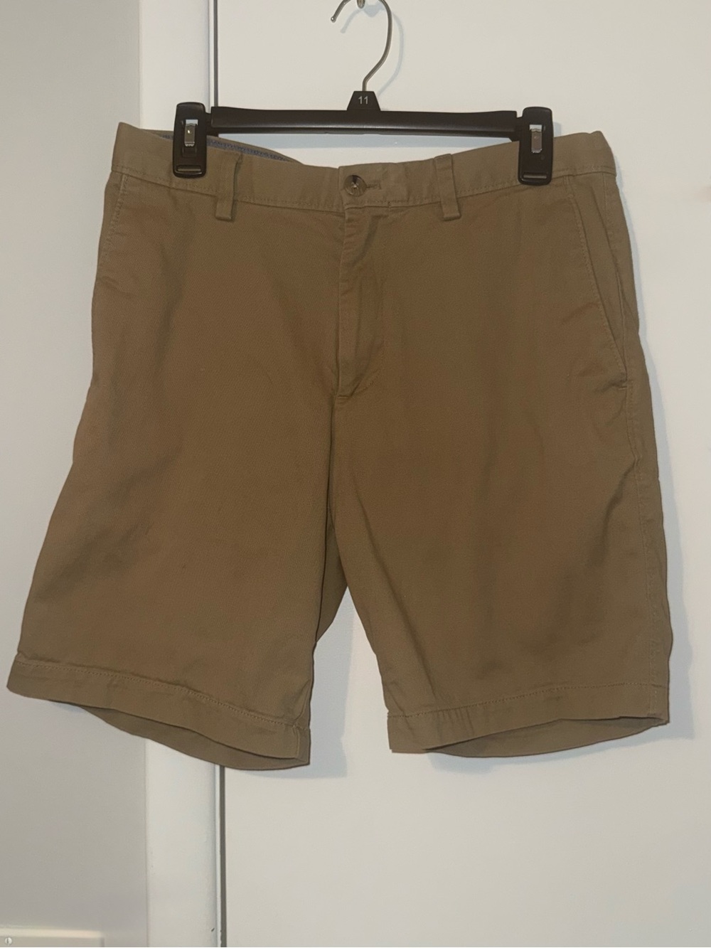 Banana Republic Aiden Men’s Khaki Chino Shorts Size 31 Flat Front Casual